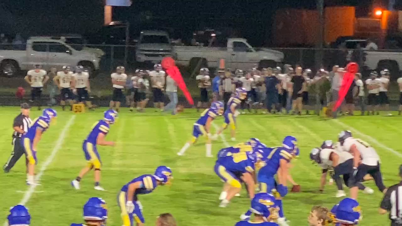 2024 Colfax High School football; slot WR curl route vs Kettle Falls 